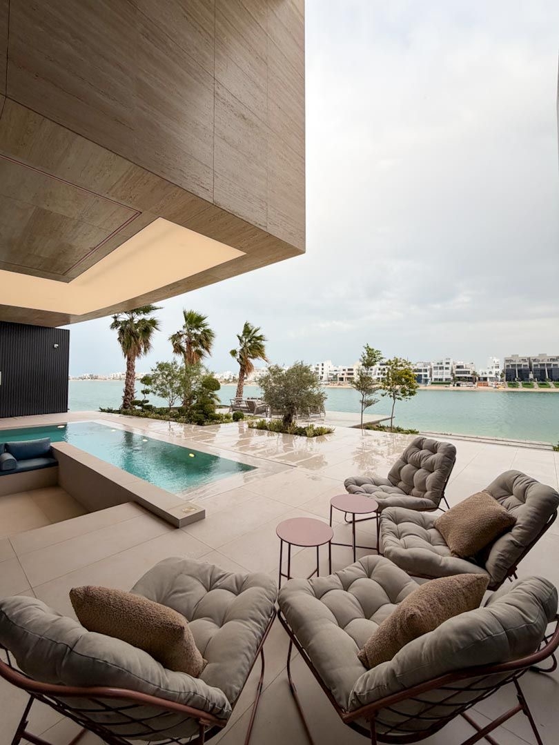 ( <i style='color:#B10622'> VVIP</i> ) REVIERA