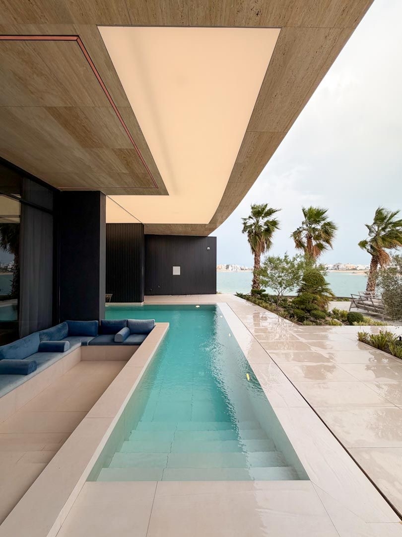 ( <i style='color:#B10622'> VVIP</i> ) REVIERA