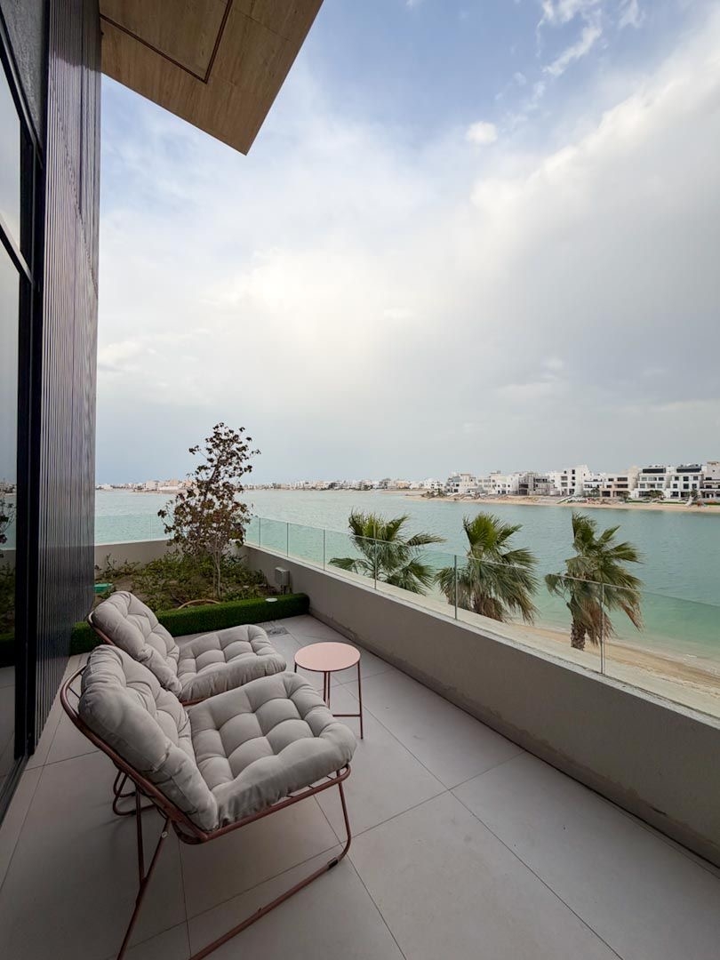 ( <i style='color:#B10622'> VVIP</i> ) REVIERA