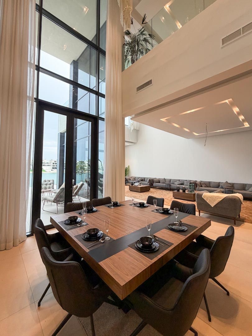 ( <i style='color:#B10622'> VVIP</i> ) REVIERA