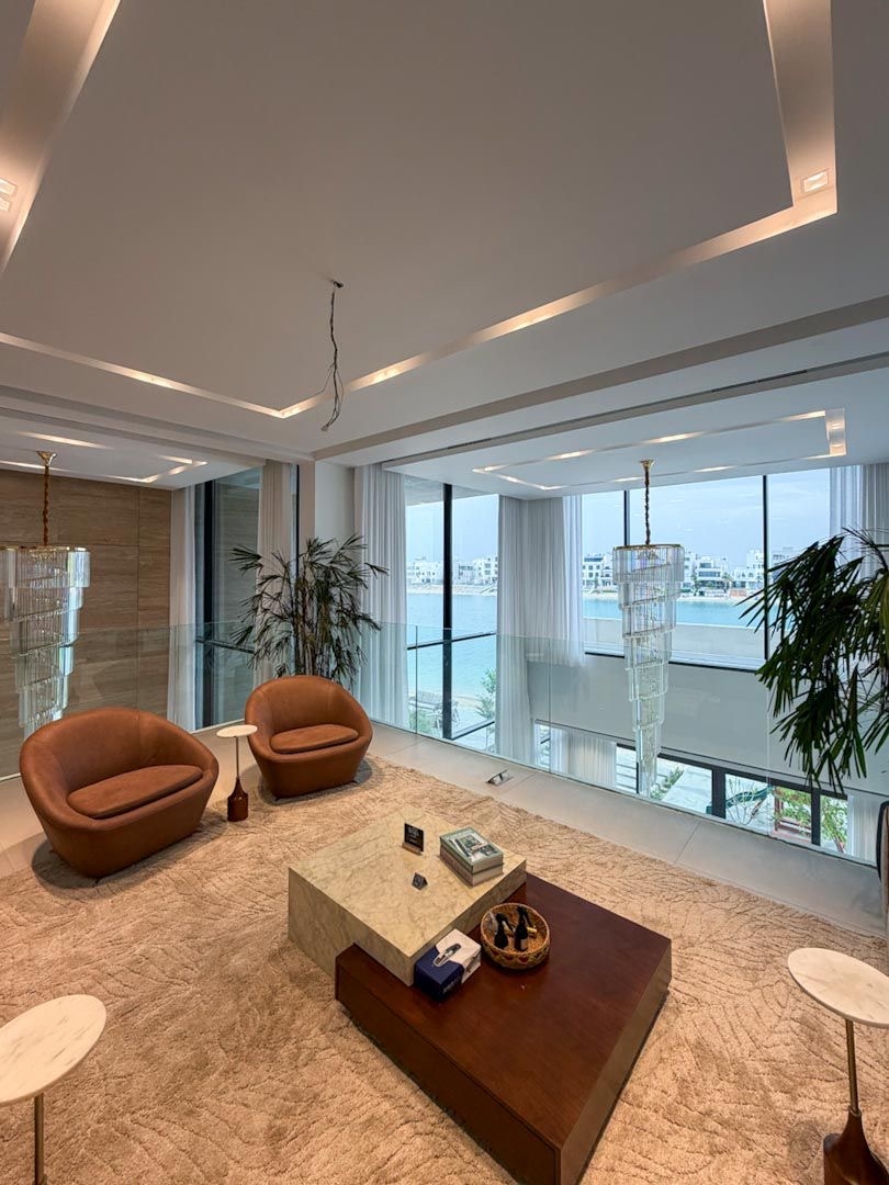 ( <i style='color:#B10622'> VVIP</i> ) REVIERA